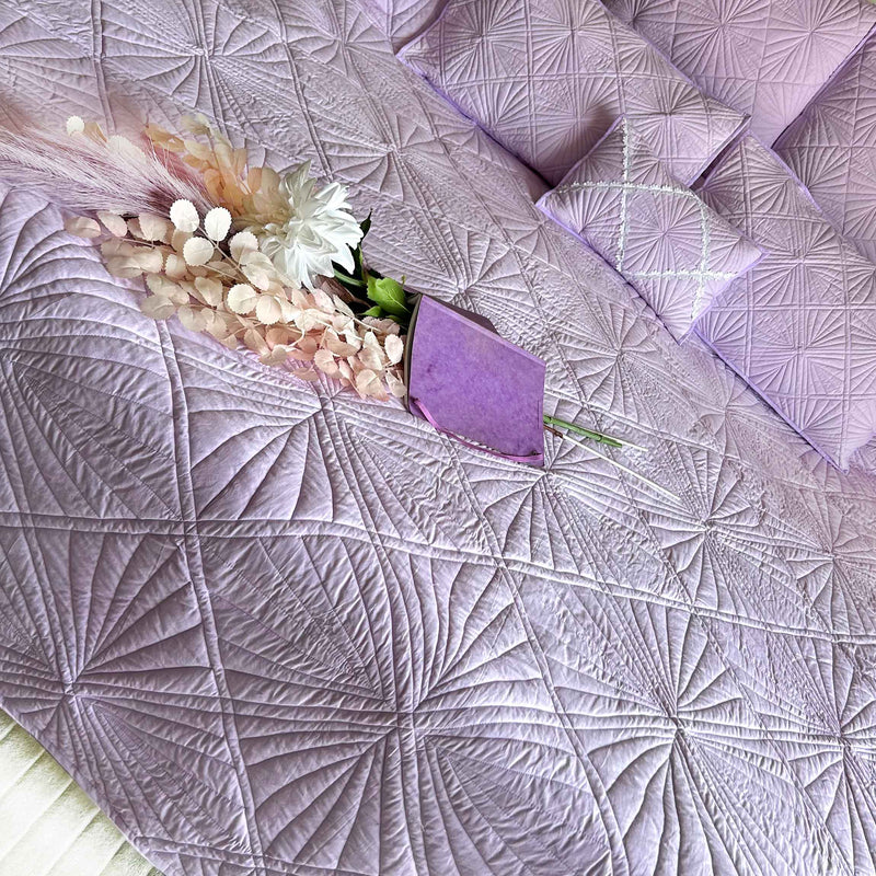 HAYLIE MEDITERRANEAN SERENITY ILLUMINOUS LILAC QUILTED 6 PIECE BEDCOVER SET