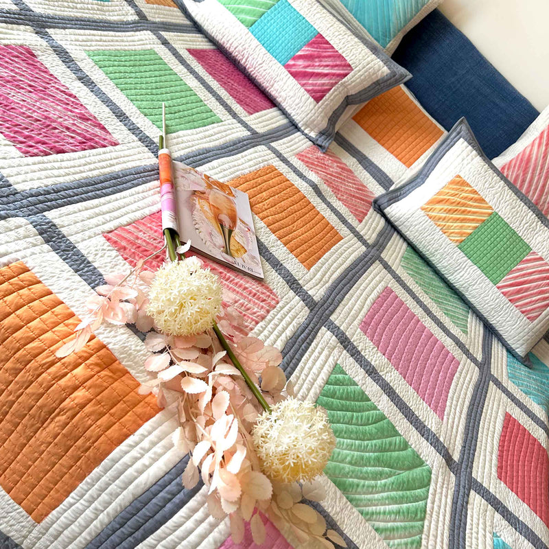 NOREEN HELLO NEW YORK PATCHWORK QUILTED BEDCOVER SET