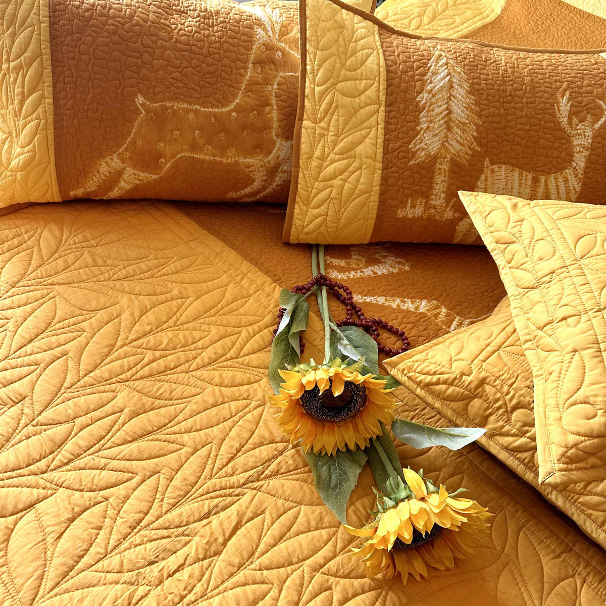 LEROY POETRY IN NATURE NUI SHIBORI OMBRE QUILTED BEDCOVER SET