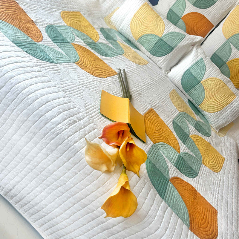 DAPHNE TULIPS OF KASHMIR PATCHWORK QUILTED BEDCOVER SET