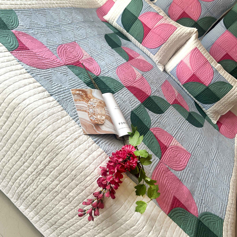 DONNELLY TULIPS OF KASHMIR PATCHWORK QUILTED BEDCOVER SET