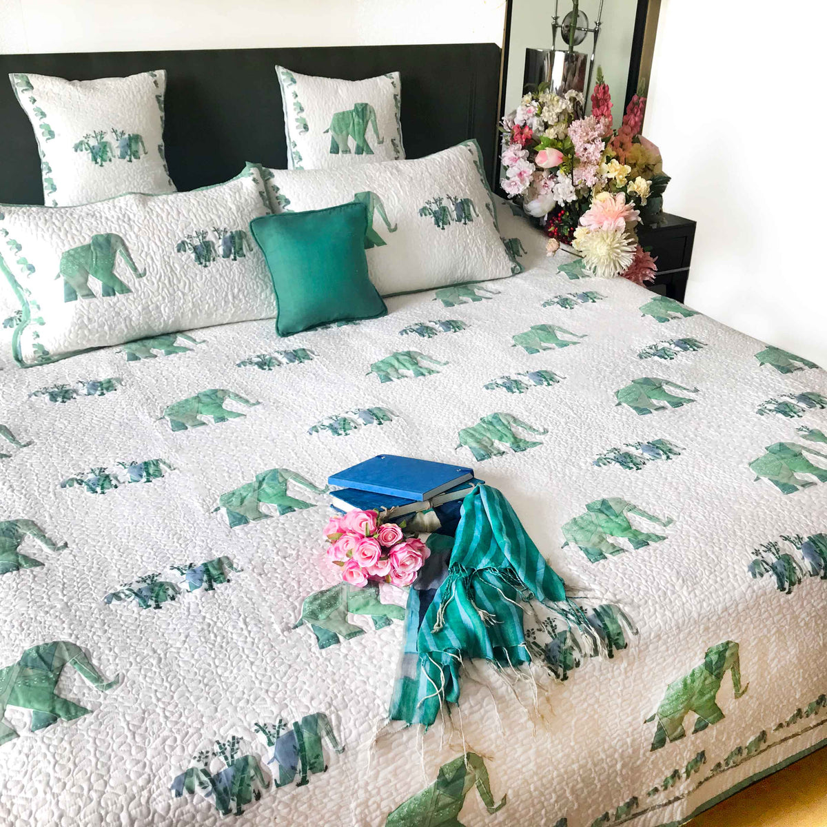 WARREN WONDERFUL WORLD 6 PIECE QUILTED BEDCOVER SET