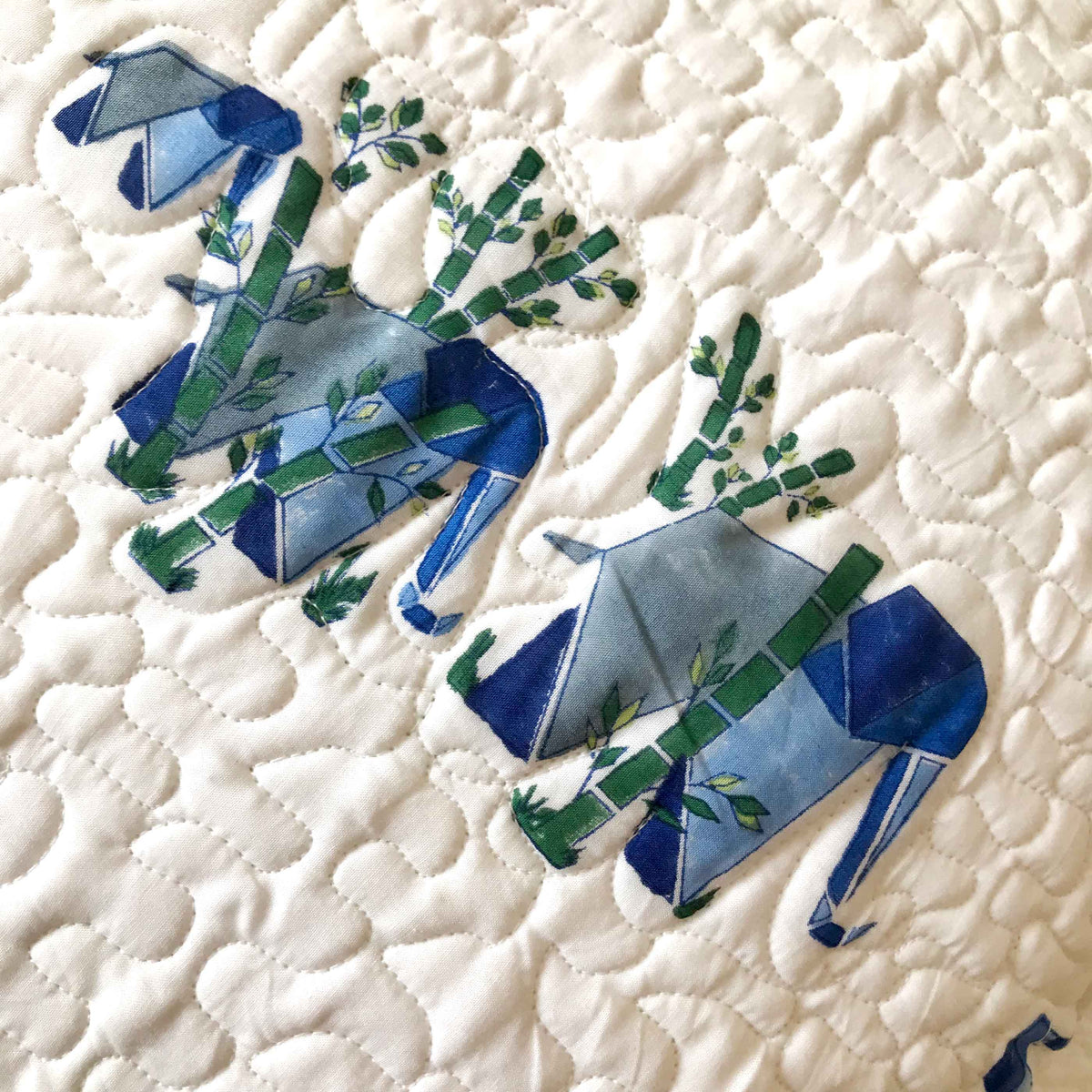 WAYNE WONDERFUL WORLD 6 PIECE QUILTED BEDCOVER SET