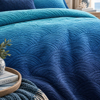 ALEXIS NORTHERN LIGHTS - FESTIVE COLLECTION OMBRE QUILTED BEDCOVER SET