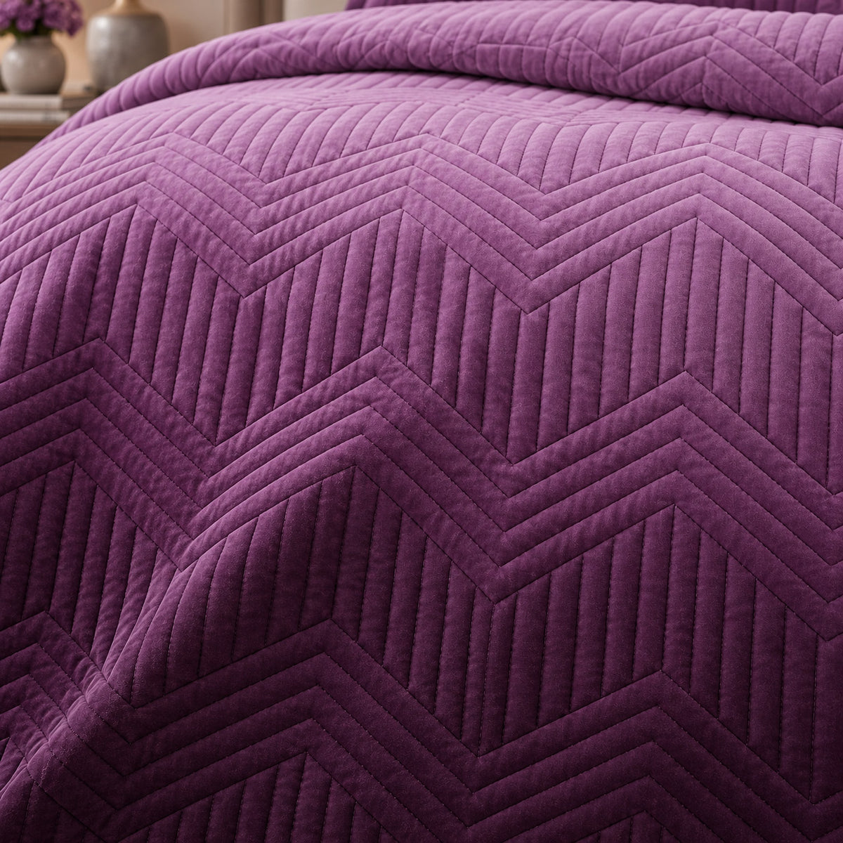 ASHTON NORTHERN LIGHTS - FESTIVE COLLECTION OMBRE QUILTED BEDCOVER SET