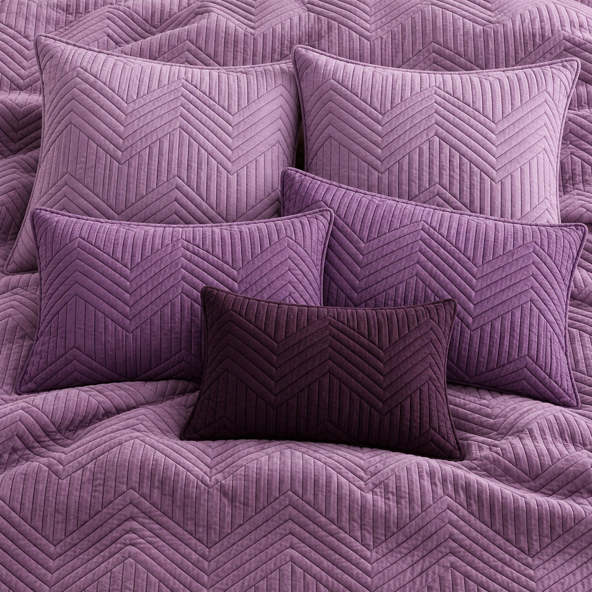 ASHTON NORTHERN LIGHTS - FESTIVE COLLECTION OMBRE QUILTED BEDCOVER SET