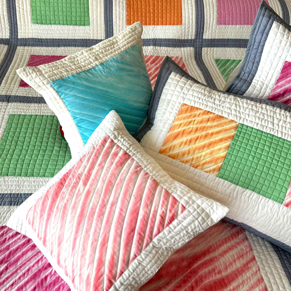 NOREEN HELLO NEW YORK PATCHWORK QUILTED BEDCOVER SET