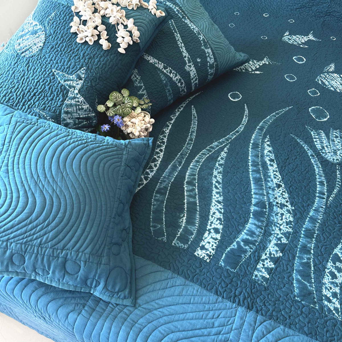 LOGAN POETRY IN NATURE NUI SHIBORI OMBRE QUILTED BEDCOVER SET