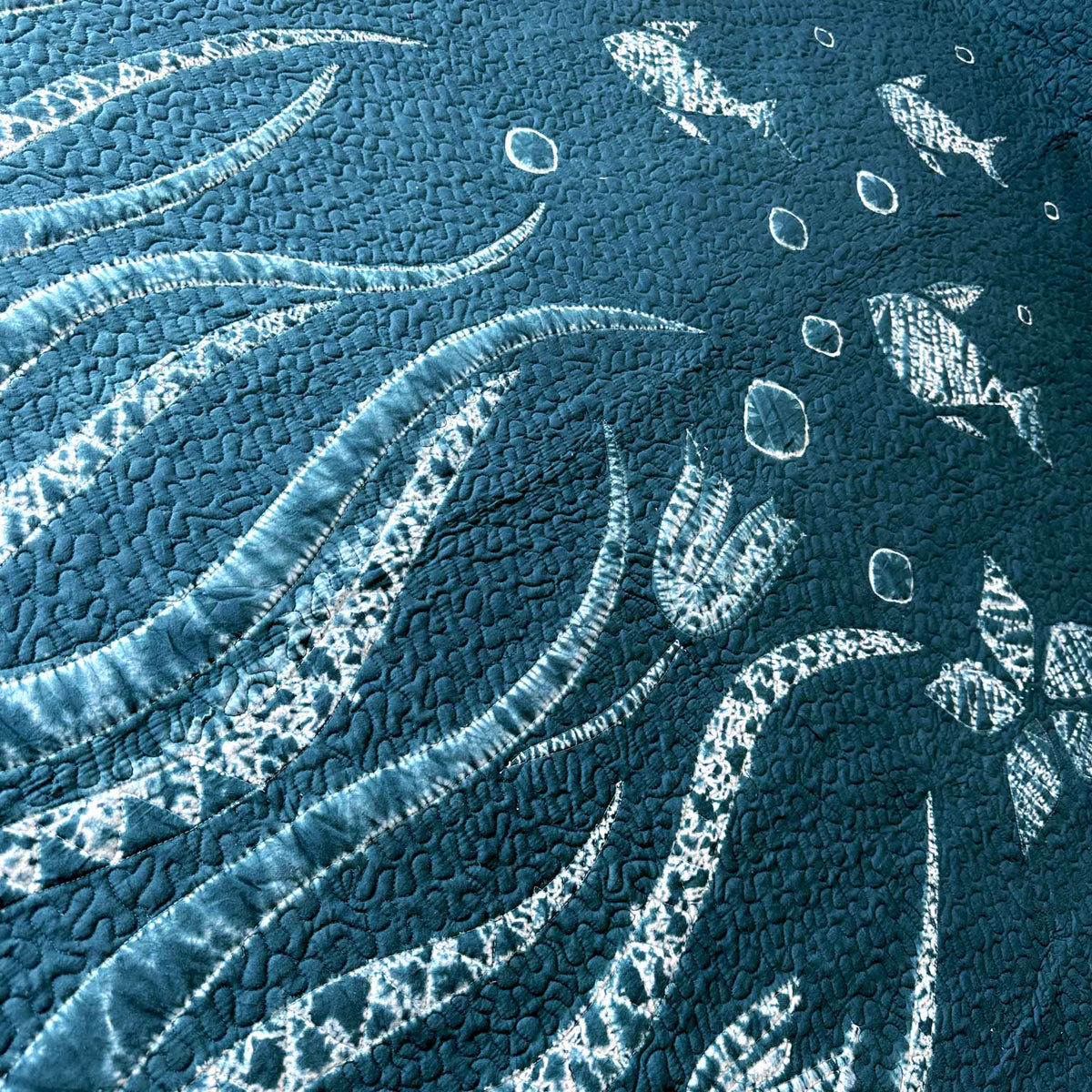 LOGAN POETRY IN NATURE NUI SHIBORI OMBRE QUILTED BEDCOVER SET
