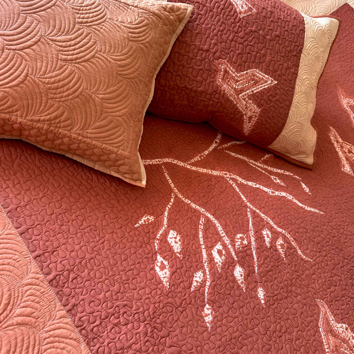 LINCOLN POETRY IN NATURE NUI SHIBORI OMBRE QUILTED BEDCOVER SET