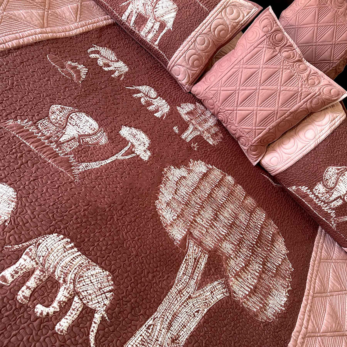 LLOYD POETRY IN NATURE NUI SHIBORI OMBRE QUILTED BEDCOVER SET