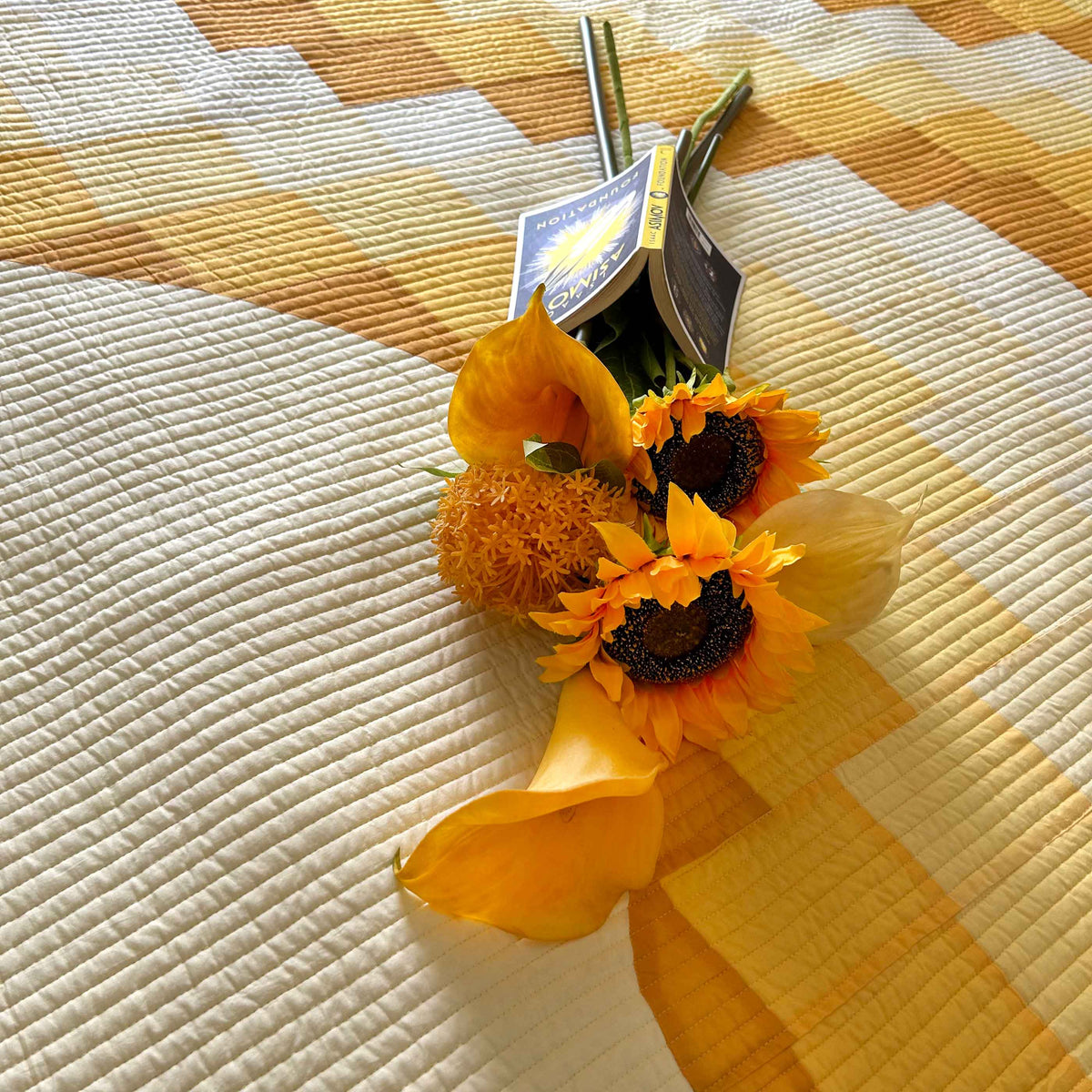 RUBEN CALIFORNIAN SUNSET YELLOW PATCHWORK QUILTED BEDCOVER SET