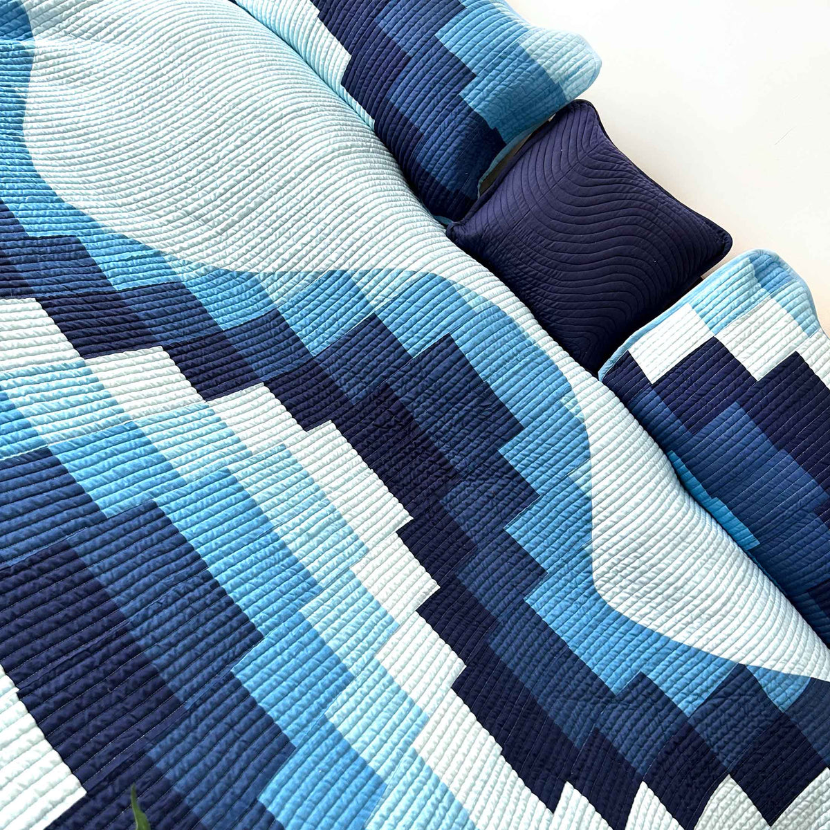 RAYMOND MALDIVIAN BLUE PATCHWORK QUILTED BEDCOVER SET