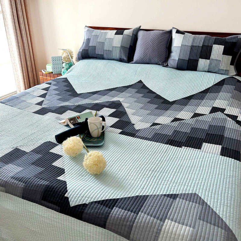 RYAN SWISS ALPS GRAY PATCHWORK QUILTED BEDCOVER SET