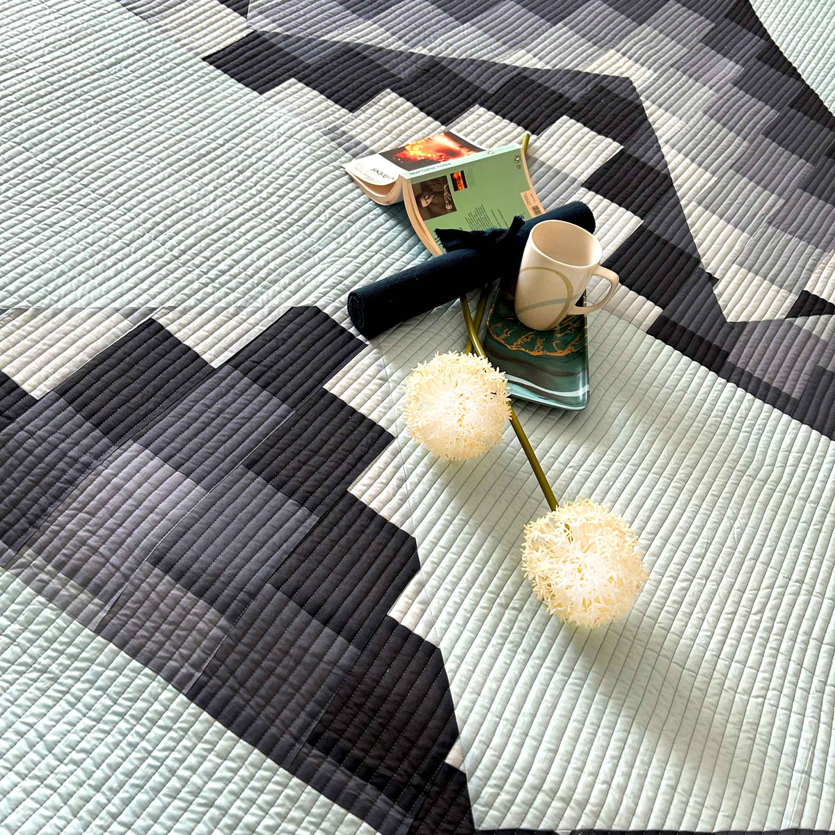 RYAN SWISS ALPS GRAY PATCHWORK QUILTED BEDCOVER SET