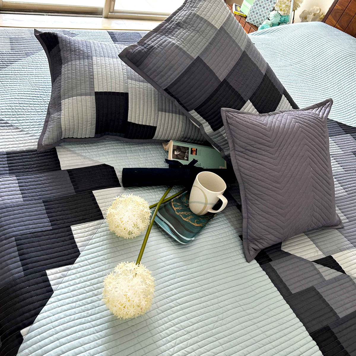 RYAN SWISS ALPS GRAY PATCHWORK QUILTED BEDCOVER SET